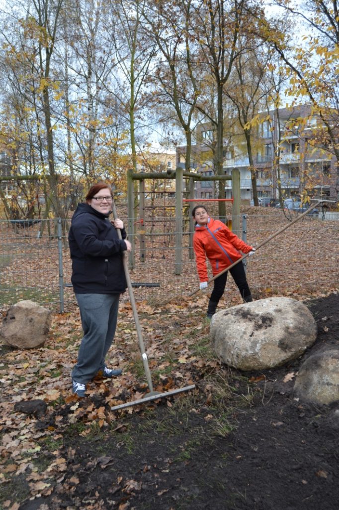 Foto Sandkistenbau Grundschule Am Johannisland