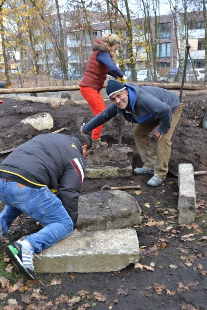 Foto Sandkistenbau Grundschule Am Johannisland