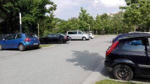 Unser Elterntaxi-Parkplatz hinter der Schule